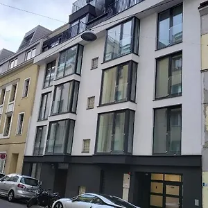 Betariel'com Akh Apartmán