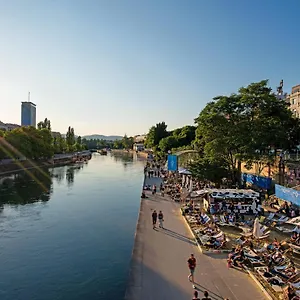 Apartament Chic One-bedroom With King-size Bed, Nestled In Vienna's Vibrant Heart, Wiedeń