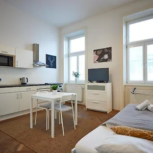  Appartamento Close To Metro Iii