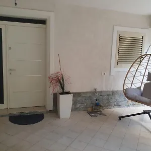 27 Center House , Shkodra Albanien