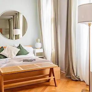 Apartament Apartment, Two Metro Stations To Hauptbahnhof, Wiedeń