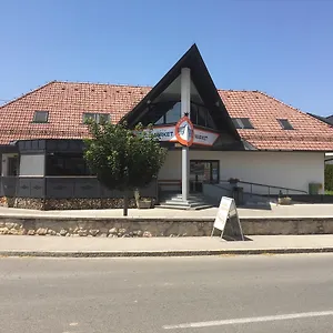 Avio , Zgornji Brnik Slowenien
