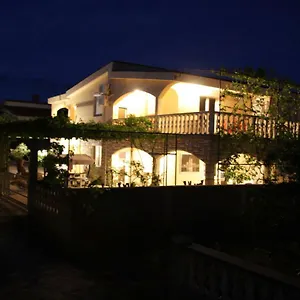 Casa Rada , Vir Chorvatsko